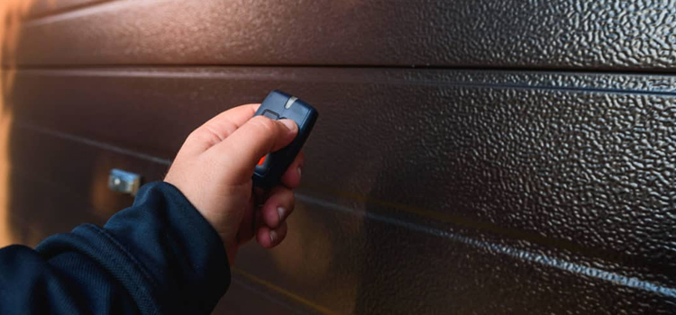 automatic door opener with remote control in Casa de Oro-Mount Helix